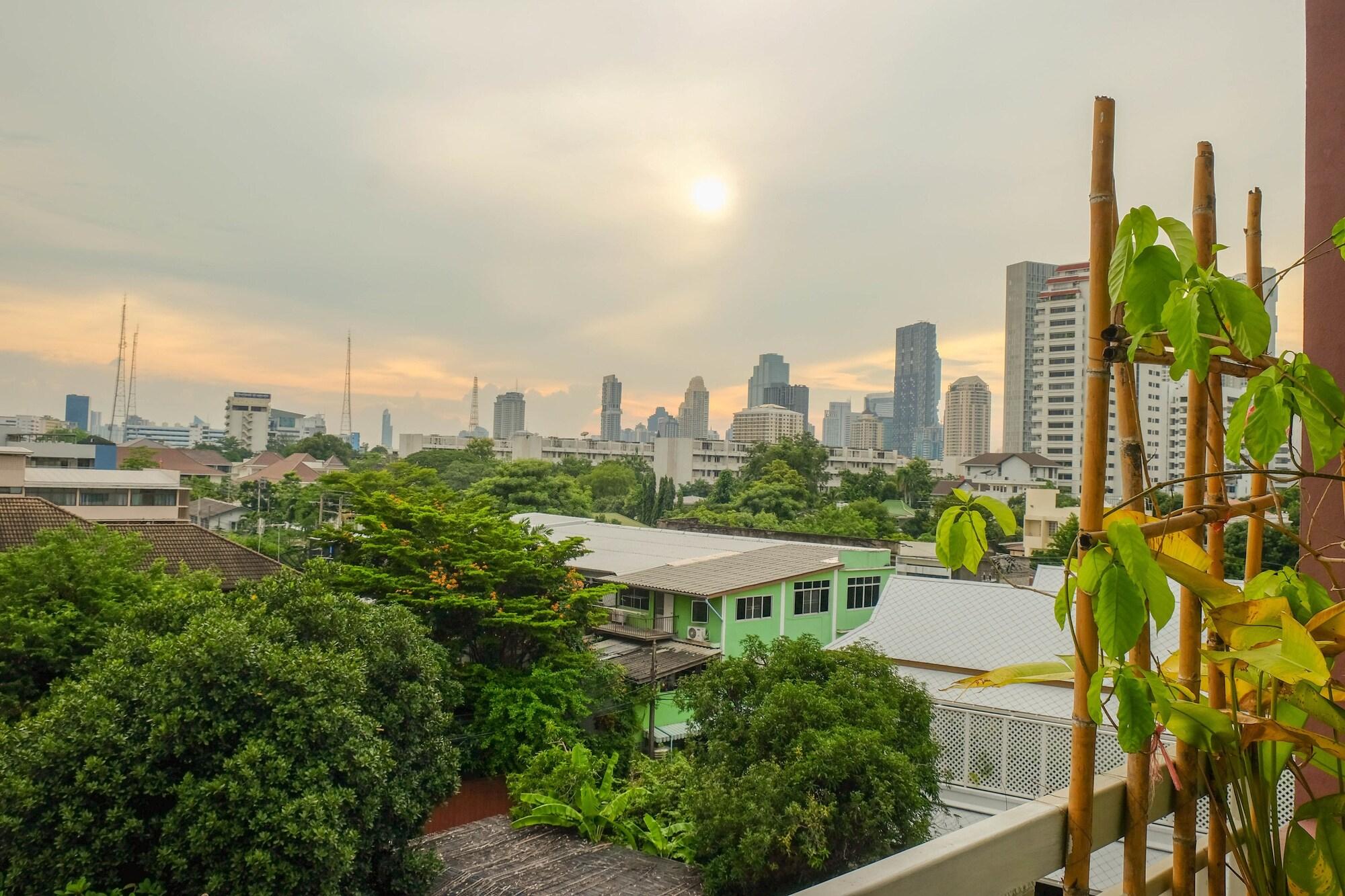 Aparthotel Baansabai Ramaiv à Bangkok Extérieur photo
